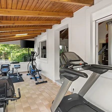 Stefania Hotel Amarynthos